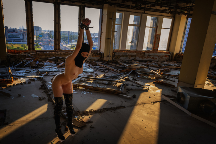 Ariel - 18+, My, Erotic, Photographer, Boobs, Naked, Professional shooting, Handcuffs, Treads, Erotic, Tied, Strawberry, Balaclava, NSFW