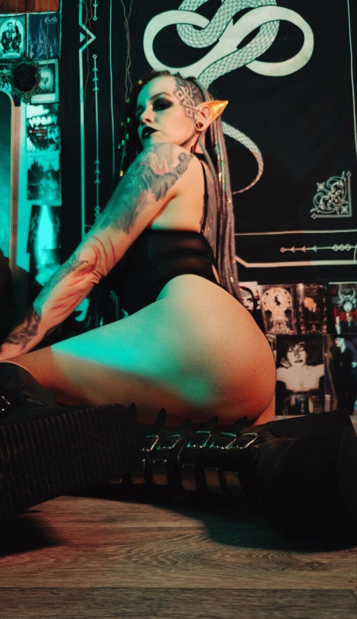 I couldn't resist and became a goth. Again. - 18+, My, Erotic, Girl with tattoo, Tattoo, Boobs, Booty, Goths, Informals, Longpost, NSFW