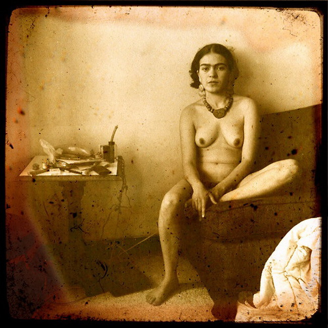 Frida loves to undress - 18+, My, Survey, Sex, Boobs, Naked, Exhibitionism, No bra, Longpost, Artist, Frida Kahlo, Art, NSFW