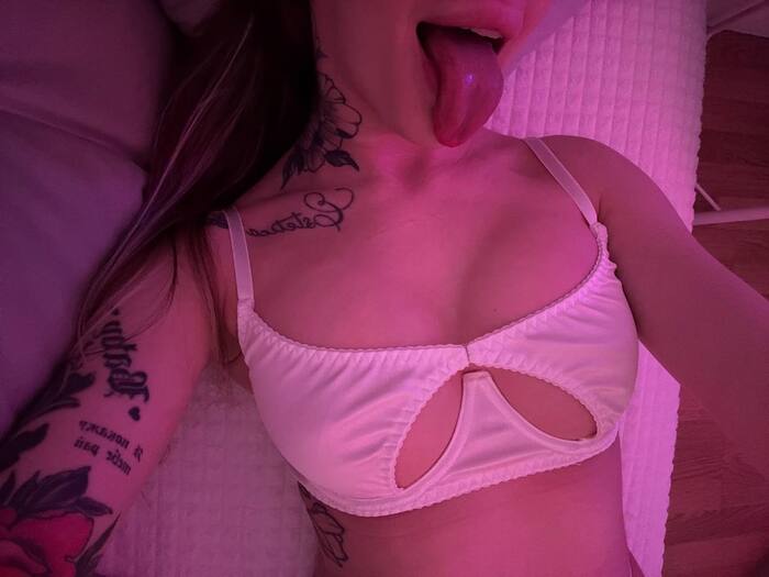I love to lie around in my crib) - 18+, Erotic, Boobs, Booty, Girls, Girl with tattoo, Longpost, NSFW