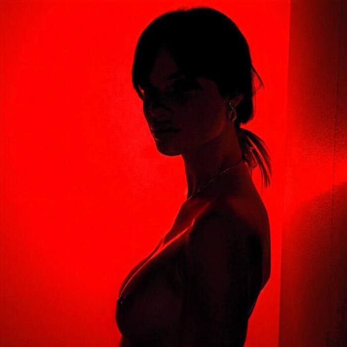 Что же было в этой красной комнате? - 18+, Моё, Попа, Эротика, Сиськи, Девушки, Талия, NSFW