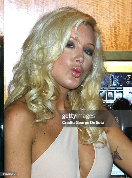 Edible MILF #1742.0 - 18+, Sexuality, Girls, Erotic, MILF, Blonde, Boobs, Stomach, Booty, Hips, Legs, Bra, Thong, Heels, Girl with tattoo, Piercing, Pubes, Labia, Helping animals, Animal shelter, The strength of the Peekaboo, Longpost, NSFW