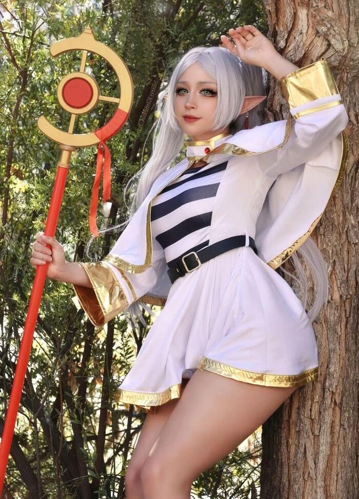 Frieren from Frieren: Beyond Journey's End by Shiro Koneko-chan - 18+, Фотография, Фотосессия, Косплей, Косплееры, Эротика, Эротично, Эротическое бельё, Попа, Аниме, Футфетиш, Frieren, Sousou no Frieren, Длиннопост, NSFW, Пирсинг